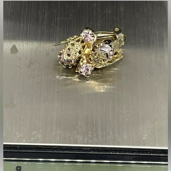 Vntg Art Nouveau Purple Crystals Goldtone Filigree Pin/clip earring set. - Picture 10 of 16